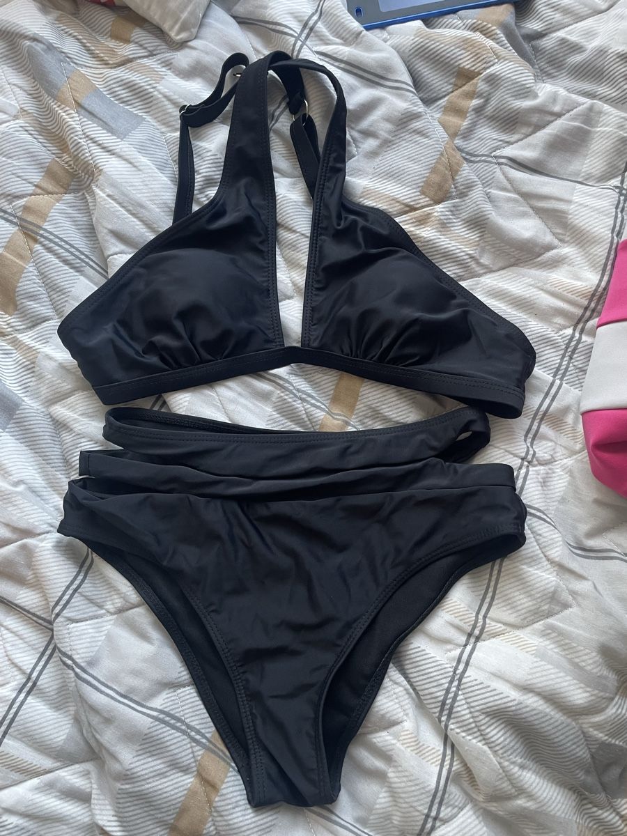 Maillots de bain & Bikinis: Bikini schwarz Grösse S  – D'occasion à Niederhasli par sev_d7hq