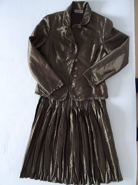 Costumes: Kostüm 2 teilig Gr. 38 VERSE – Neuf (Voir description) à Bazenheid par Aebi55