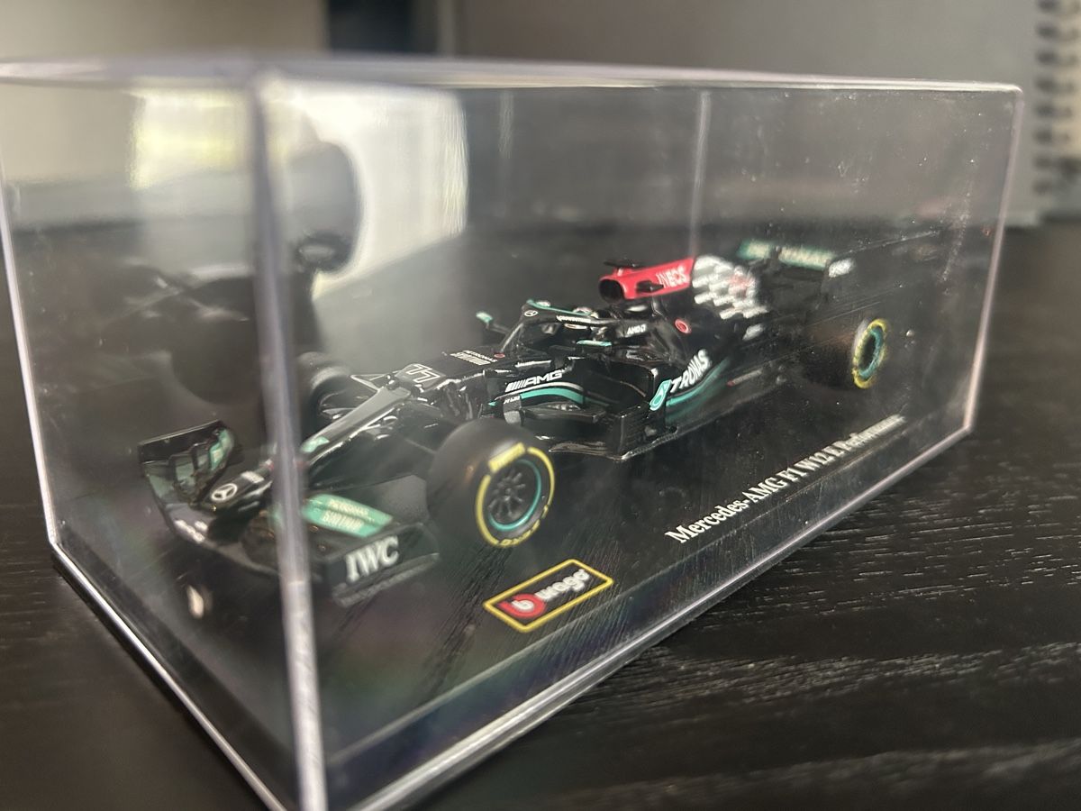 Bburago Modellautos: Mercedes-AMG F1 W12 E Performance neu – Gebraucht aus Seon von knt_1717 1