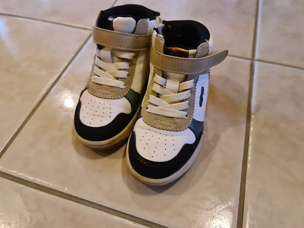 Scarpe per ragazzi: Basket montante taille 24cm – Nuovo (secondo la descrizione) da Orbe venduto da wulfnacht