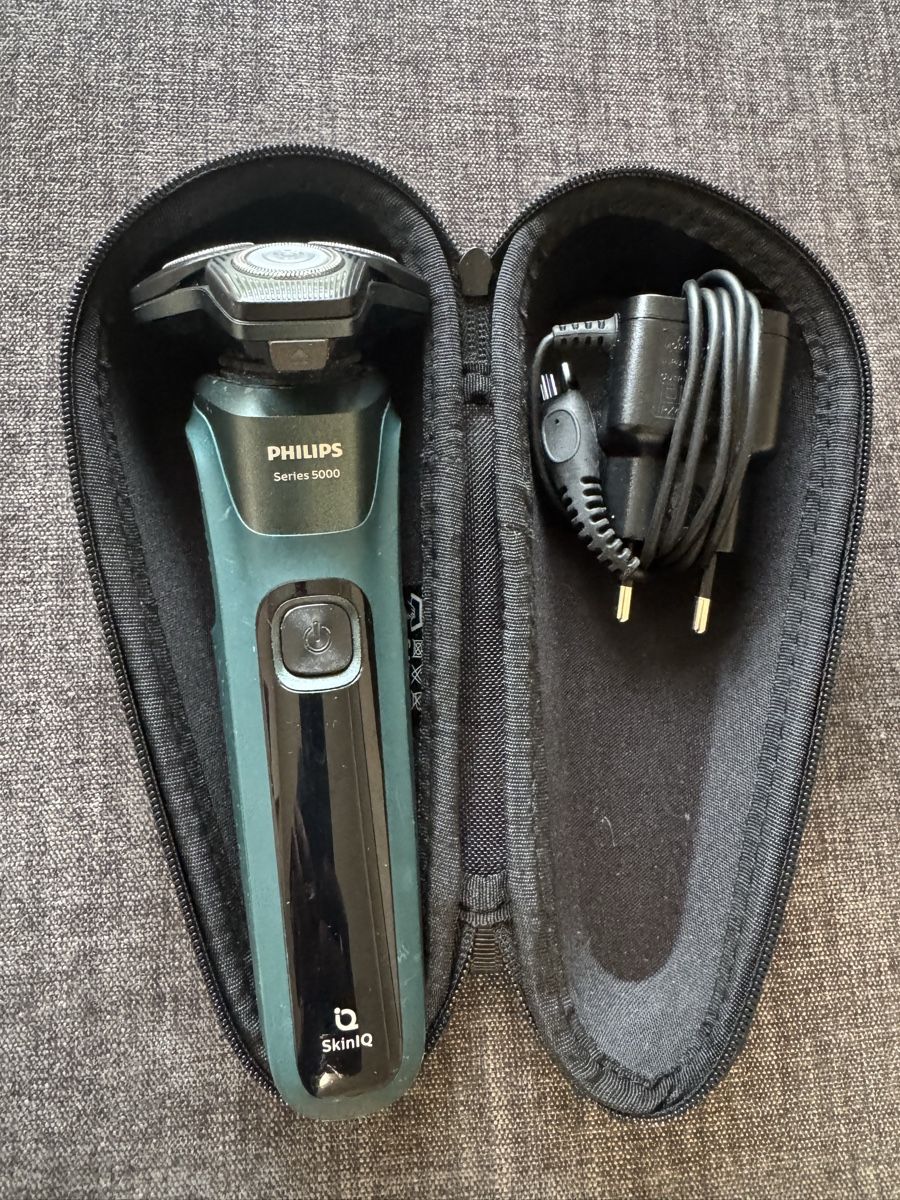 Philips Rasoi & Lamette da barba: Philips Series 5000 SkinQ – Usato da Oberentfelden venduto da ana_s526