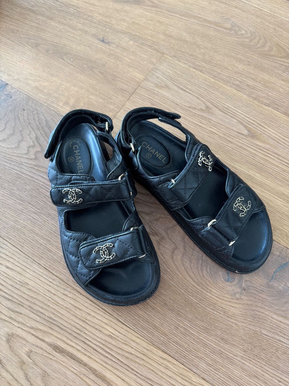 Chanel Damenschuhe: Chanel Dad Sandale Gr. 39C, schwarz – Gebraucht aus Triesen von atos87