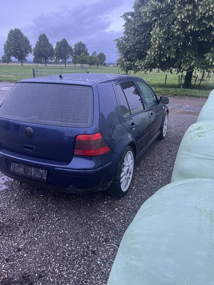 VW Automobili: VW Golf 4 – Difettoso da Kirchberg BE venduto da luk_99lr 4