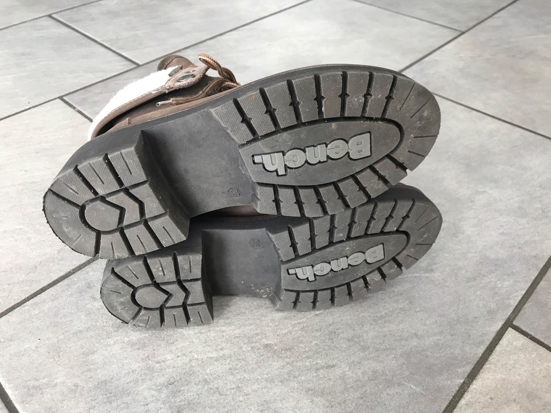 Bench Scarpe da donna: Schnürboot bench Gr 38 – Usato da Sins venduto da sinserin 2