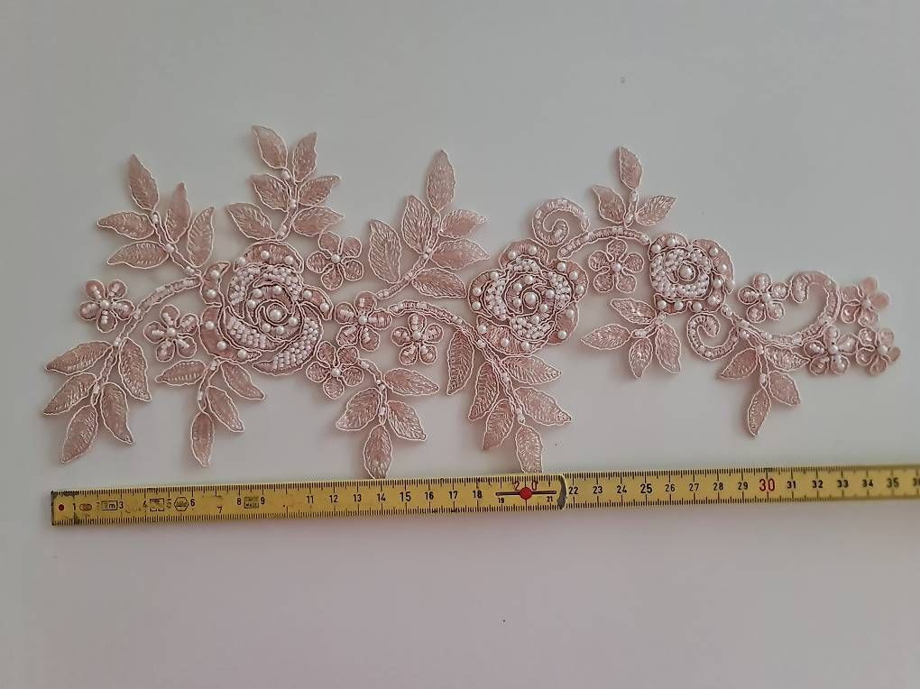 Stoffe: Spitzenapplikation Blumen mit Perlen rosa – Gebraucht aus Allschwil von 86d_fmd5 4