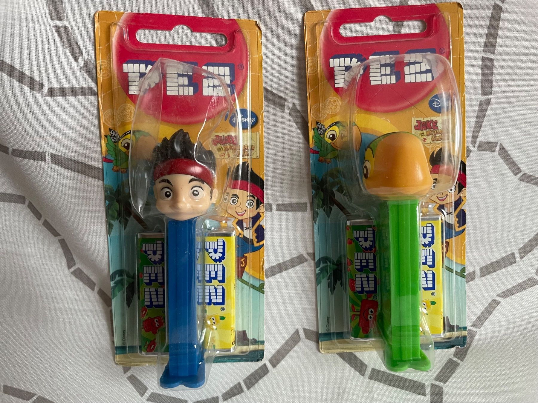 Pez Statuette: 2 PEZ, Jack + Skully – Nuovo e nell'imballaggio originale da Rafz venduto da stg101