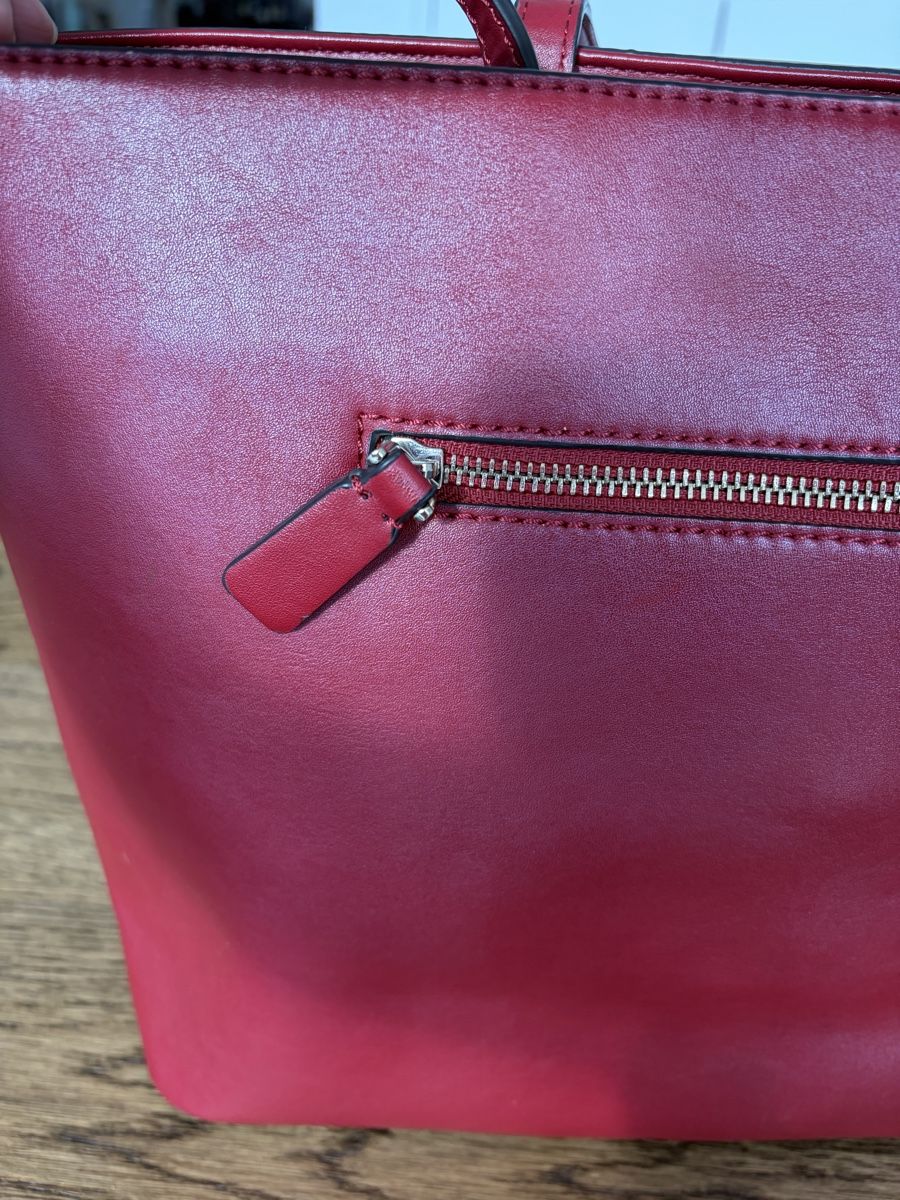 Guess Taschen für Damen: “Guess” shoulder bag in very good condition – Gebraucht aus Zürich von MariaJC 3