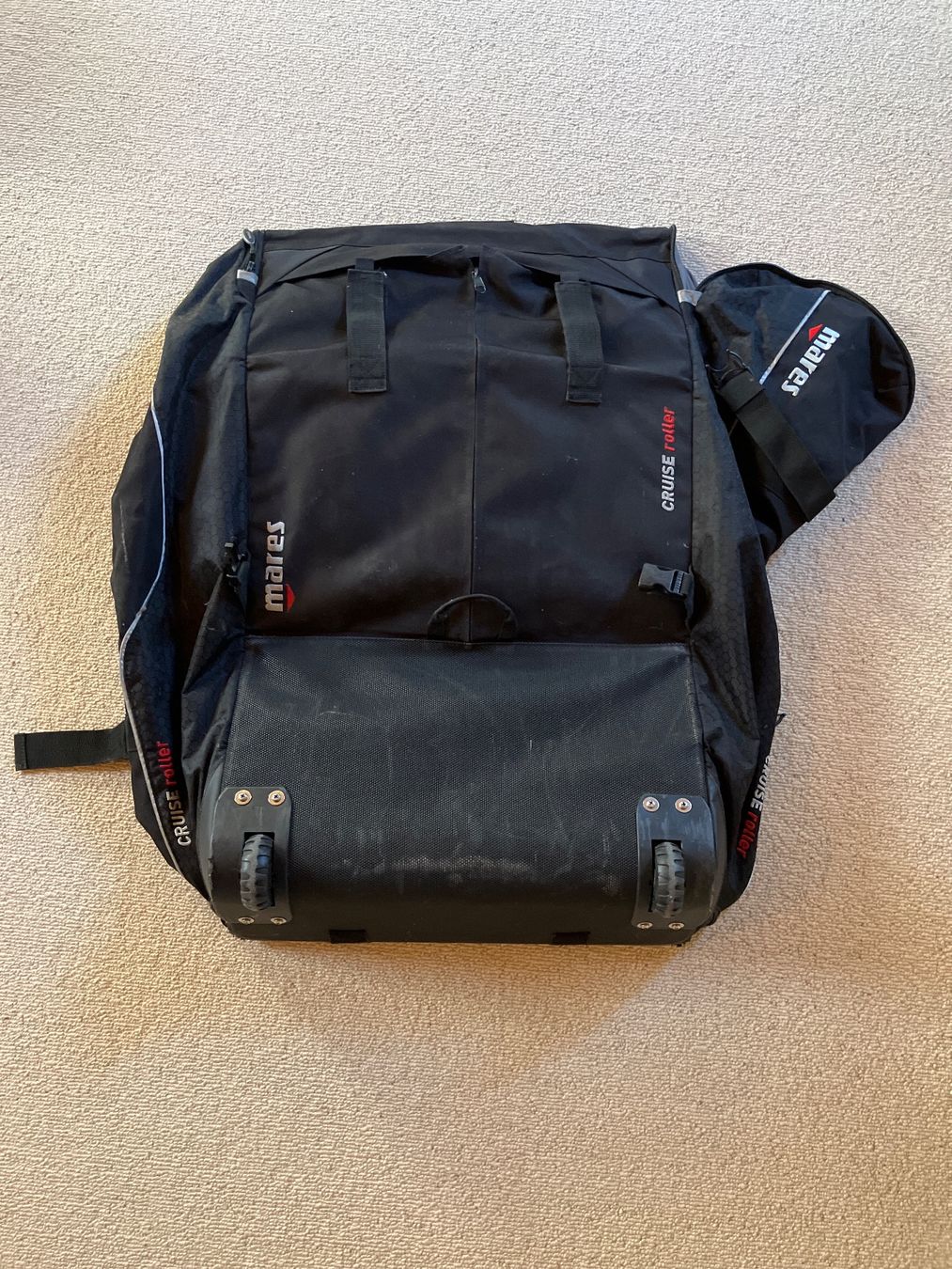 Mares Borse: Mares Cruiseroller Tauchtasche – Usato da Gipf-Oberfrick venduto da pfi_2jw5 1
