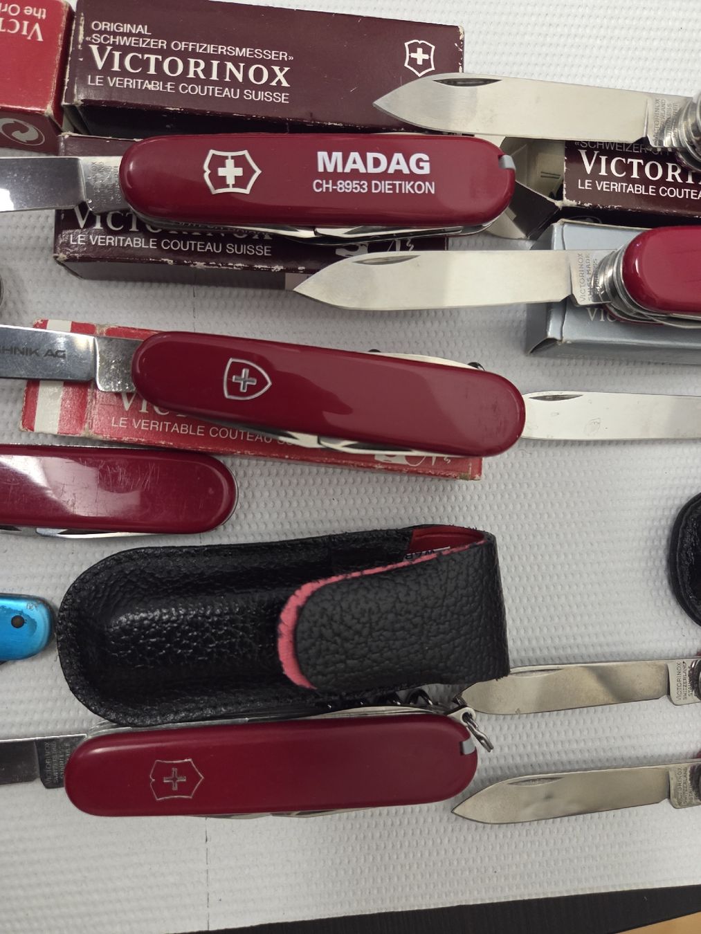 Victorinox Coltelli tascabile: Konvolut Victorinox Taschenmesser  – Usato da Dietikon venduto da Allegra34 9