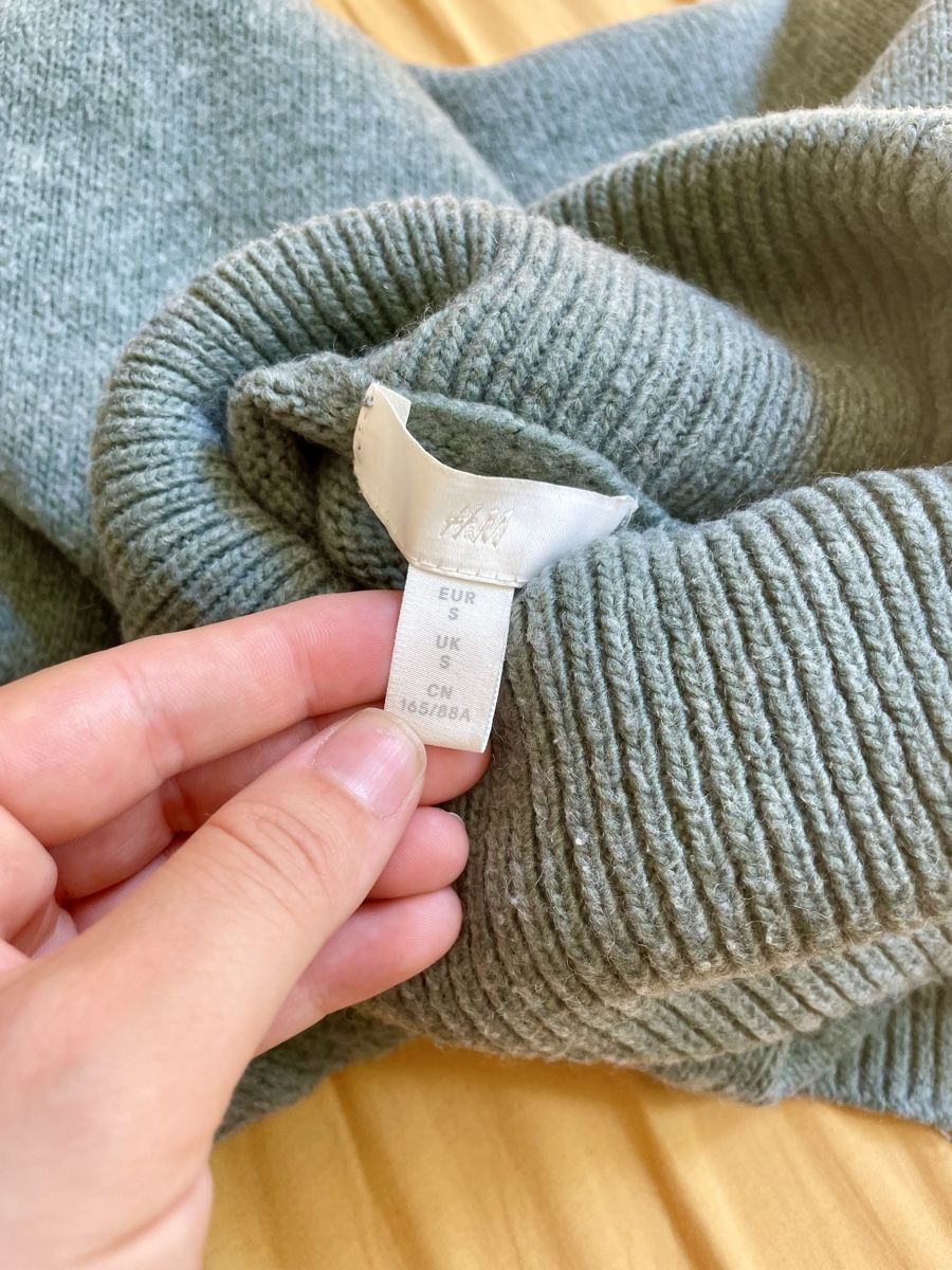 H&M Pullover & Sweatshirts: Rollkragenpullover hellgrün/grau, sehr weit geschnitten, S – Gebraucht aus Zürich von Carlajimena 2