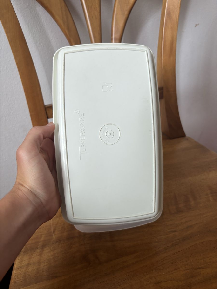 Tupperware Contenitori & Simili: Tupperware Aufbewahrungsdose rechteckig weiss  – Usato da Flawil venduto da lar_582m 1
