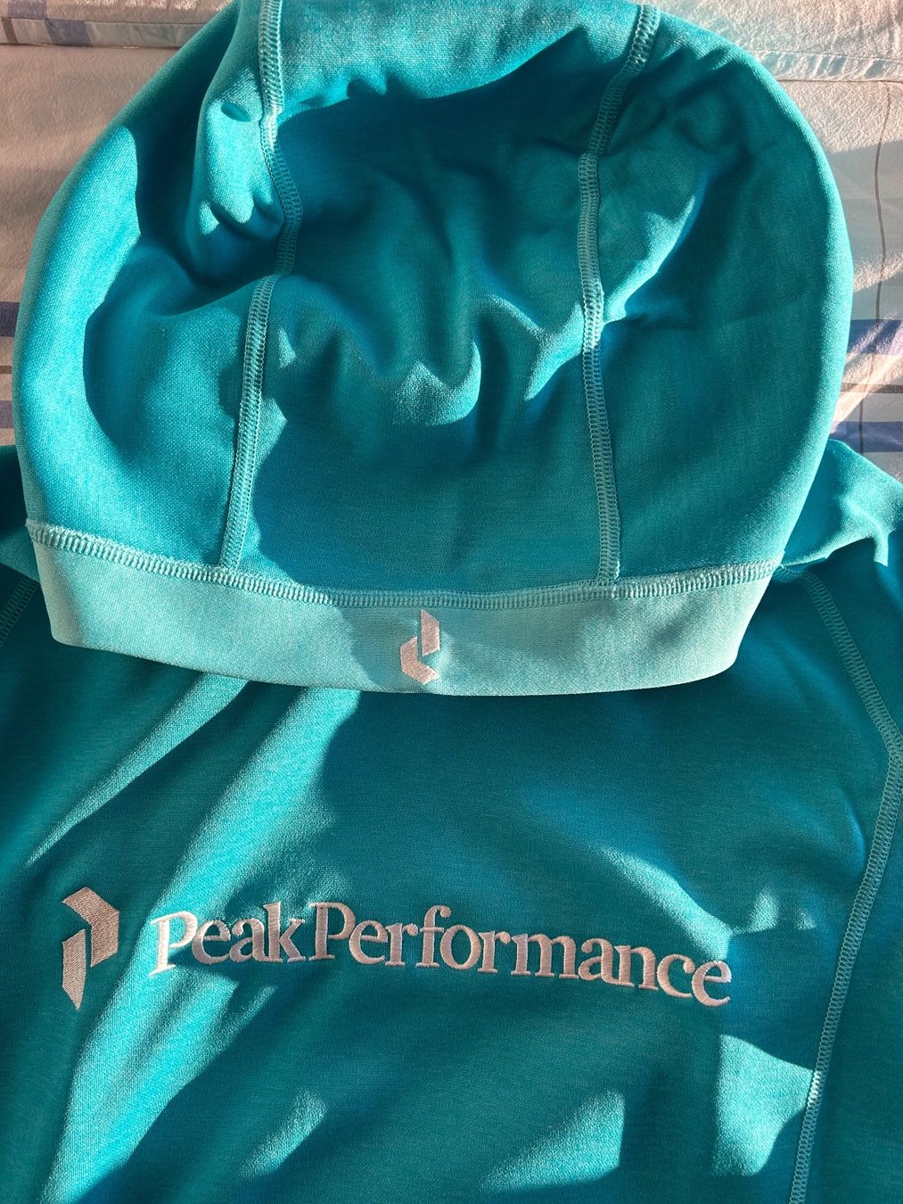 Peak Performance Pullover & Sweatshirts: Peak Performance Sweater – Gebraucht aus Erlenbach ZH von Syssi_C 1