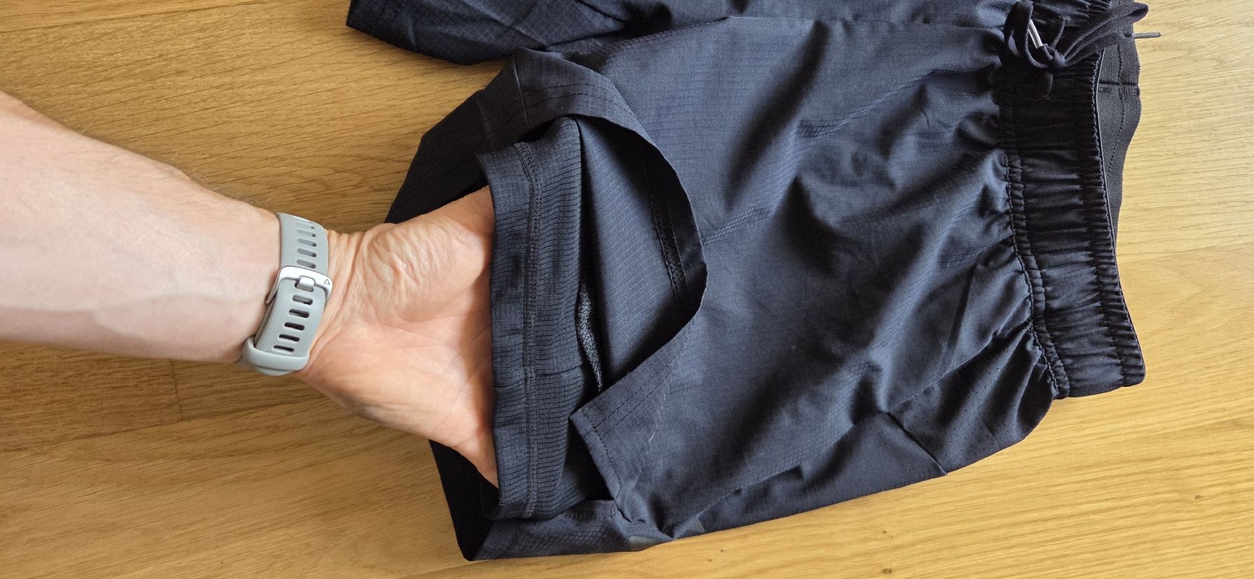 Powerzone Pantaloni: Kurze Hose POWERZONE Herren Grösse S schwarz – Nuovo (secondo la descrizione) da Horw venduto da rosc02 2