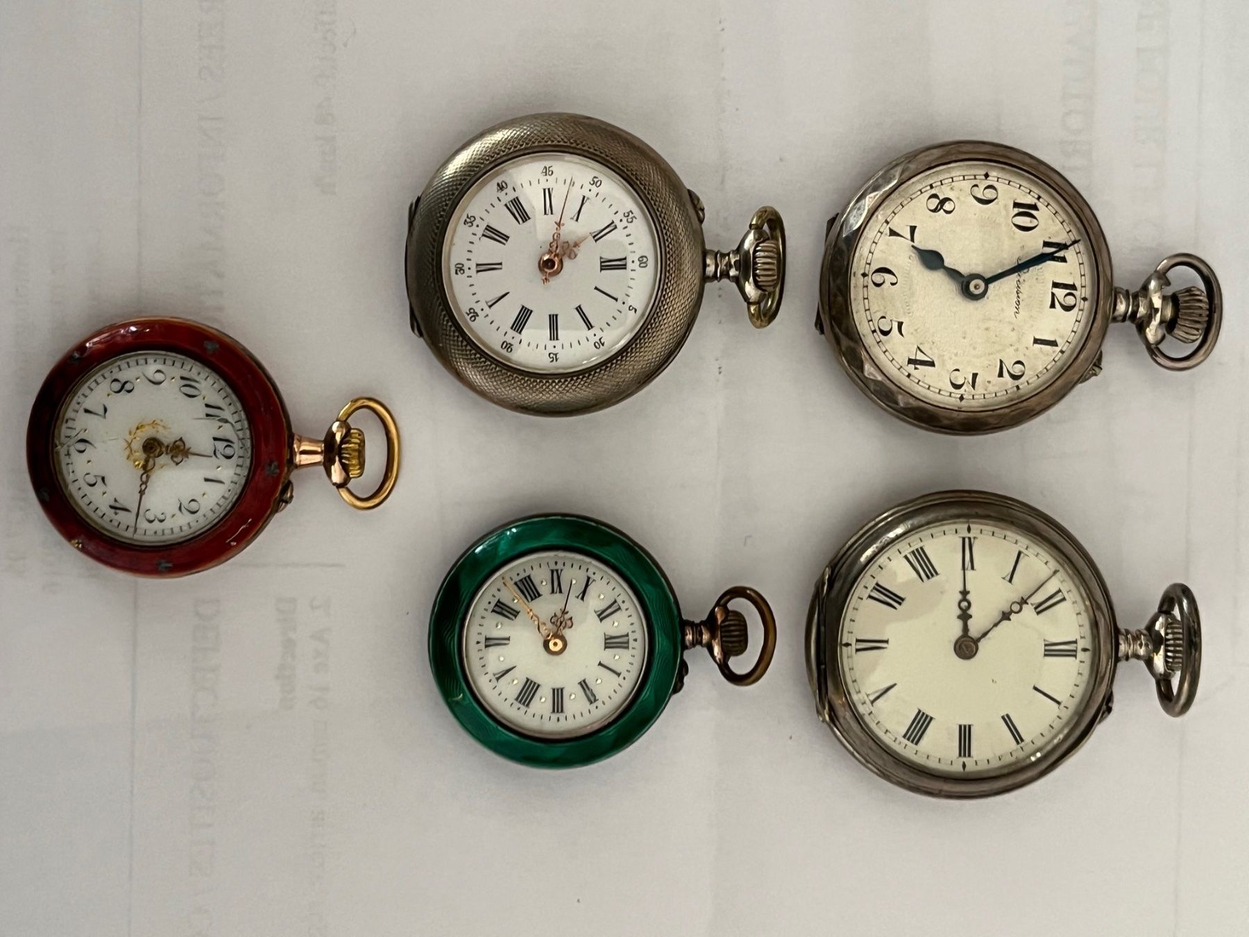 Swiss Orologi: 5 Montres de col en argent – Usato da St-Légier-Chiésaz venduto da Antichorloge