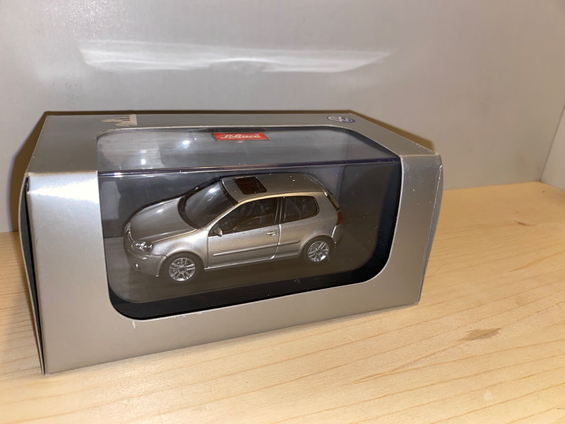 Volkswagen Modellini d'auto: VW Golf V 1/43 no Minichamps - VW Box – Nuovo (secondo la descrizione) da Wohlen AG venduto da PrivatSammlung 3