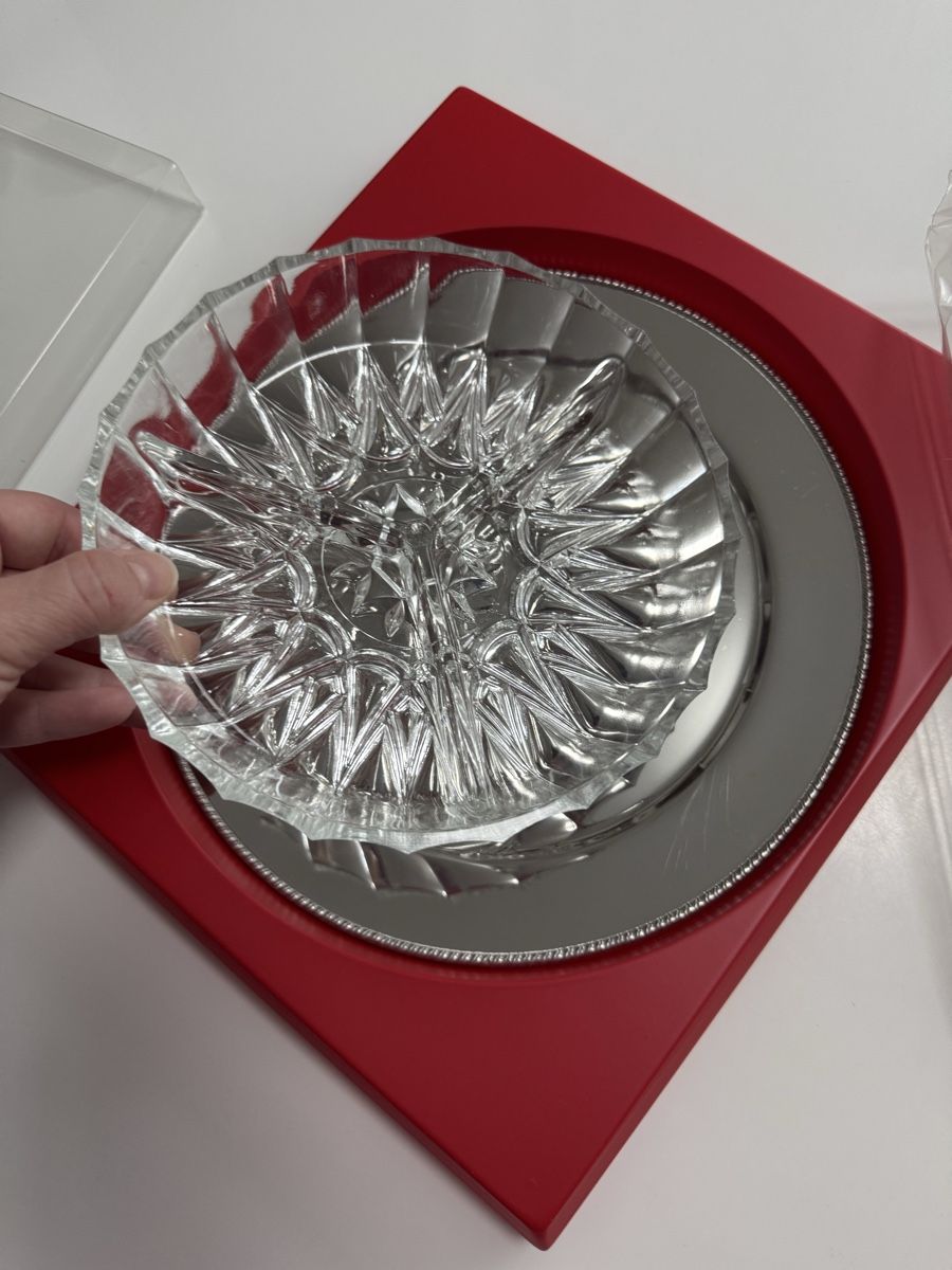 Verres: Glas Servierteller mit Metallschale neu – Neuf avec emballage d'origine à Zürich par Soleneve 1