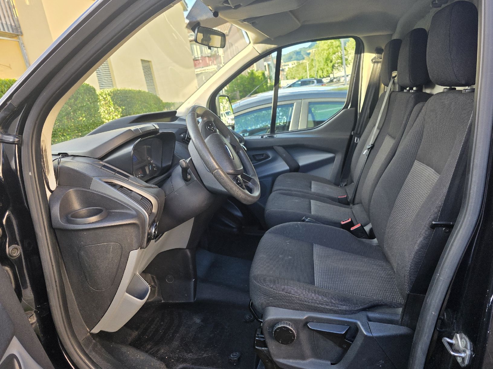 Ford Veicoli commerciali: Ford Transit Custom frisch ab MFK – Usato da Ostermundigen venduto da Sera.P 3