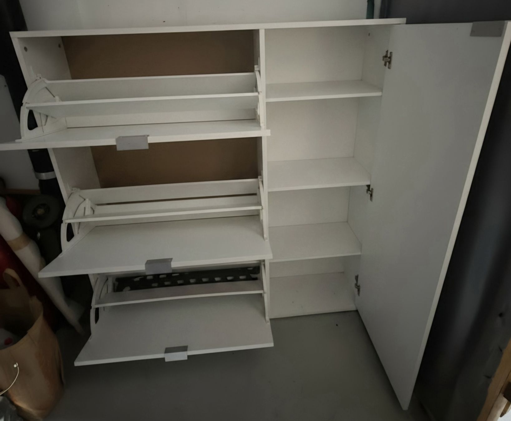 Armadi: Schuhschrank zu verschenken – Usato da Zürich venduto da Son_5sb6 1