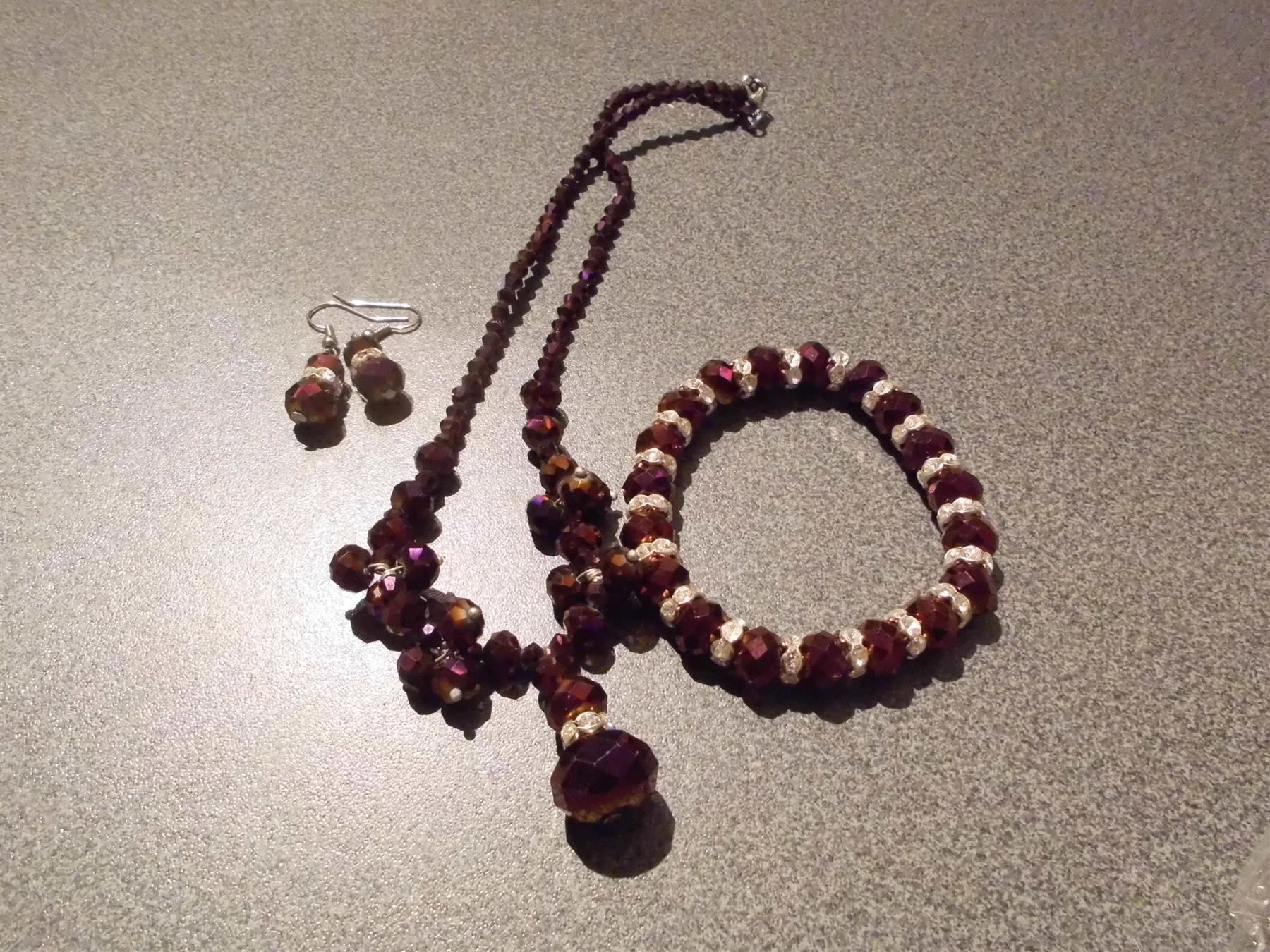 Altri gioielli: Schmuck-Set violett, Kette, Armband, Ohr – Nuovo e nell'imballaggio originale da Zürich venduto da abraxas1291