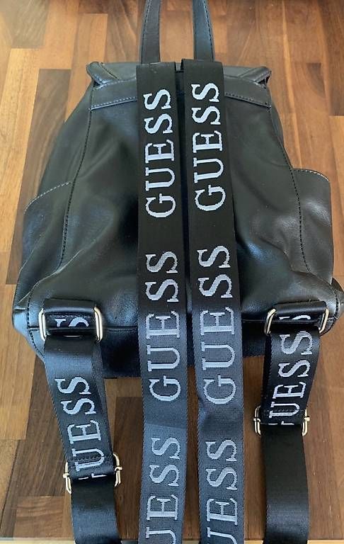 Guess Sacs à dos: Guess Rucksack – D'occasion à Oberburg par alicia12345 2