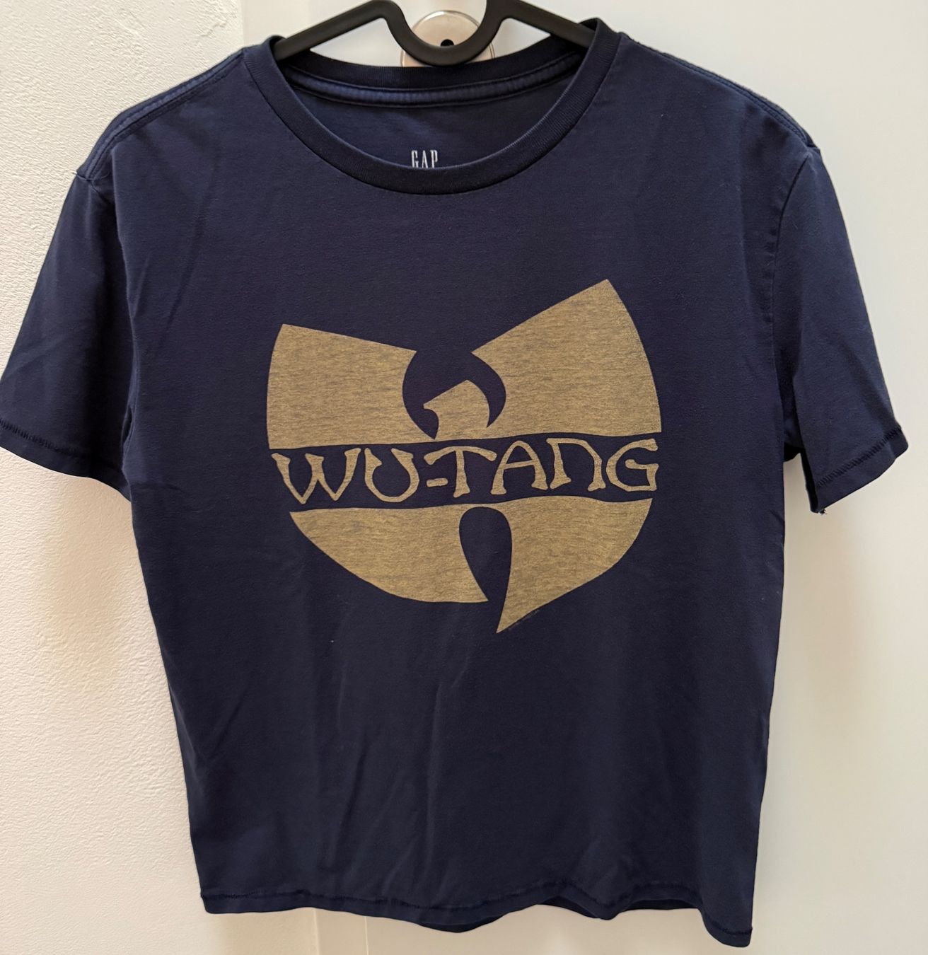 Gap Camicie, T-shirt & Polo: Wu-Tang T-shirt von GAP – Usato da Hunzenschwil venduto da Reche71