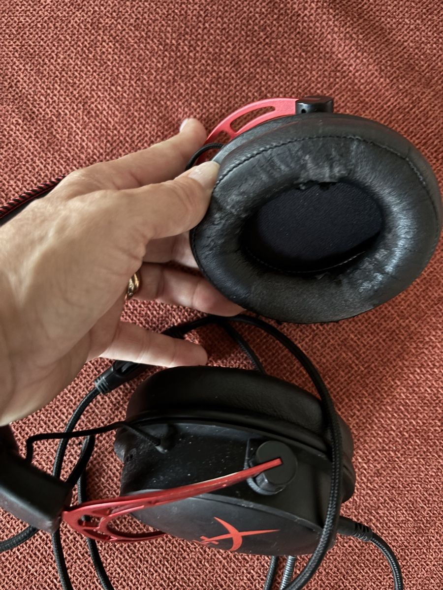 Hyperx Cuffie: Casque Hyperx noir et rouge  – Usato da Blonay venduto da Ollorvi 2
