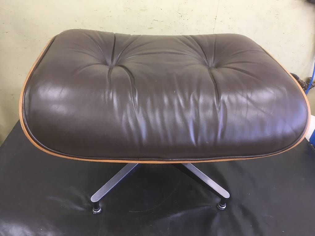 Herman Miller Poltrone: Original Hermann Miller Eames Lounge Chair + Ottoman- 1970s – Usato da Basel venduto da Mack86