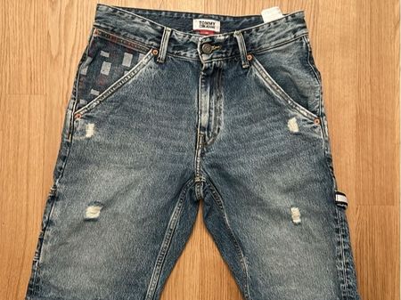 Tommy Jeans Denim Shorts, Distressed Look, Grösse 29
