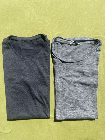 Graue T-shirts, Grösse M/L