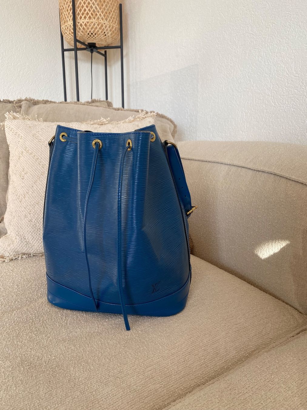 Louis Vuitton Taschen für Damen: Louis Vuitton Noe Beutel blau, Vintage – Gebraucht aus Alosen von .AMEA.