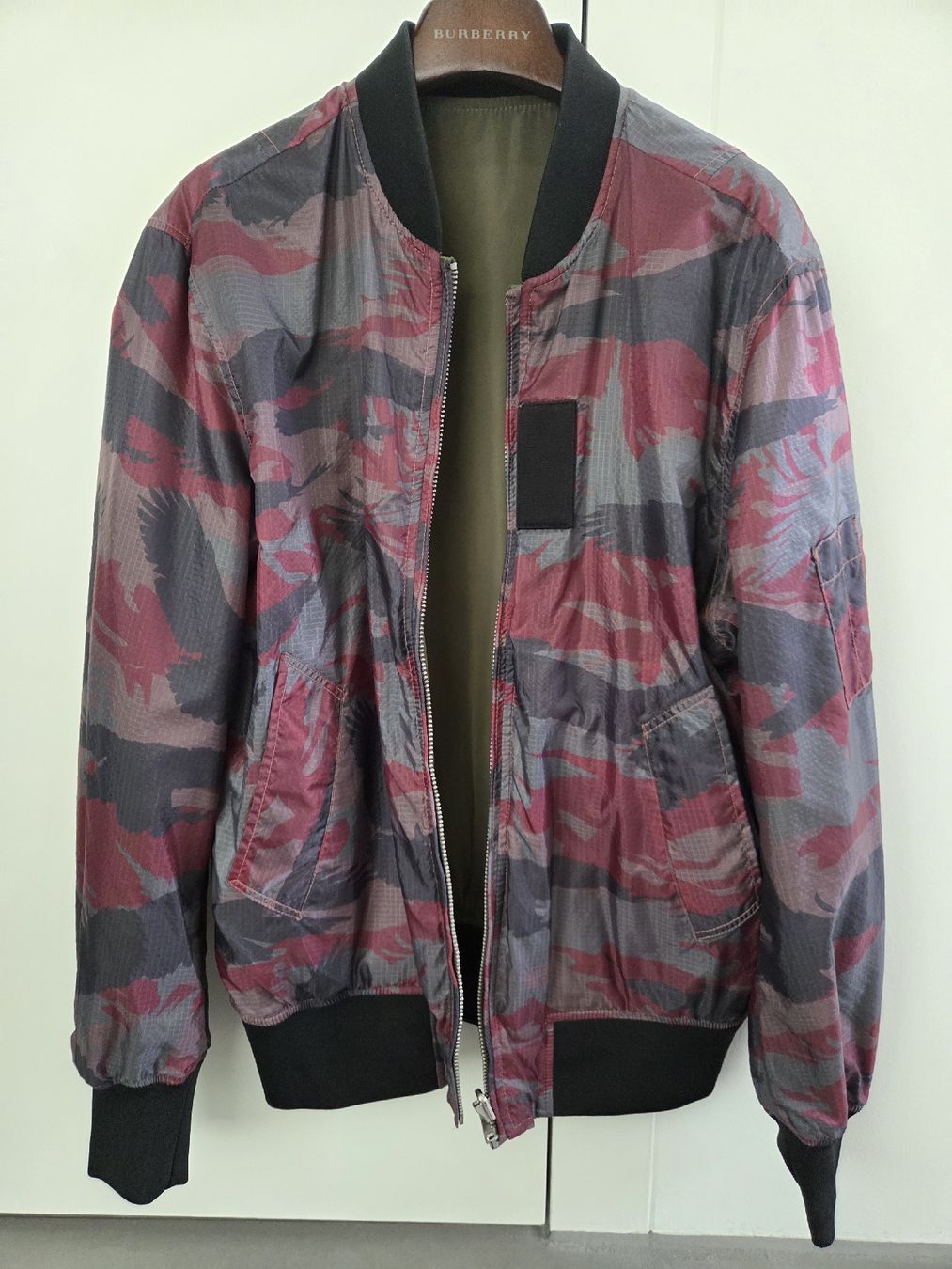 Diesel Jacken: Herren Bomberjacke Grösse M Diesel 2-seitig – Gebraucht aus Zürich von yubr 1