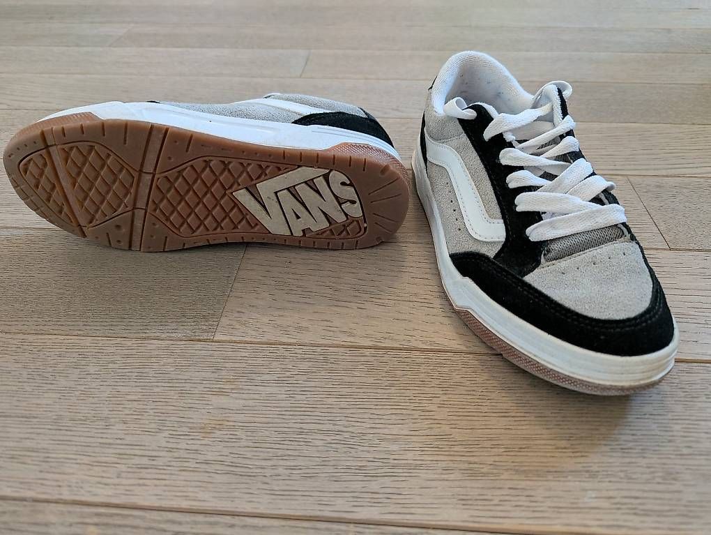 Vans Scarpe da uomo: Scarpe Vans in ottimo stato – Usato da Pregassona venduto da mik_x5y6