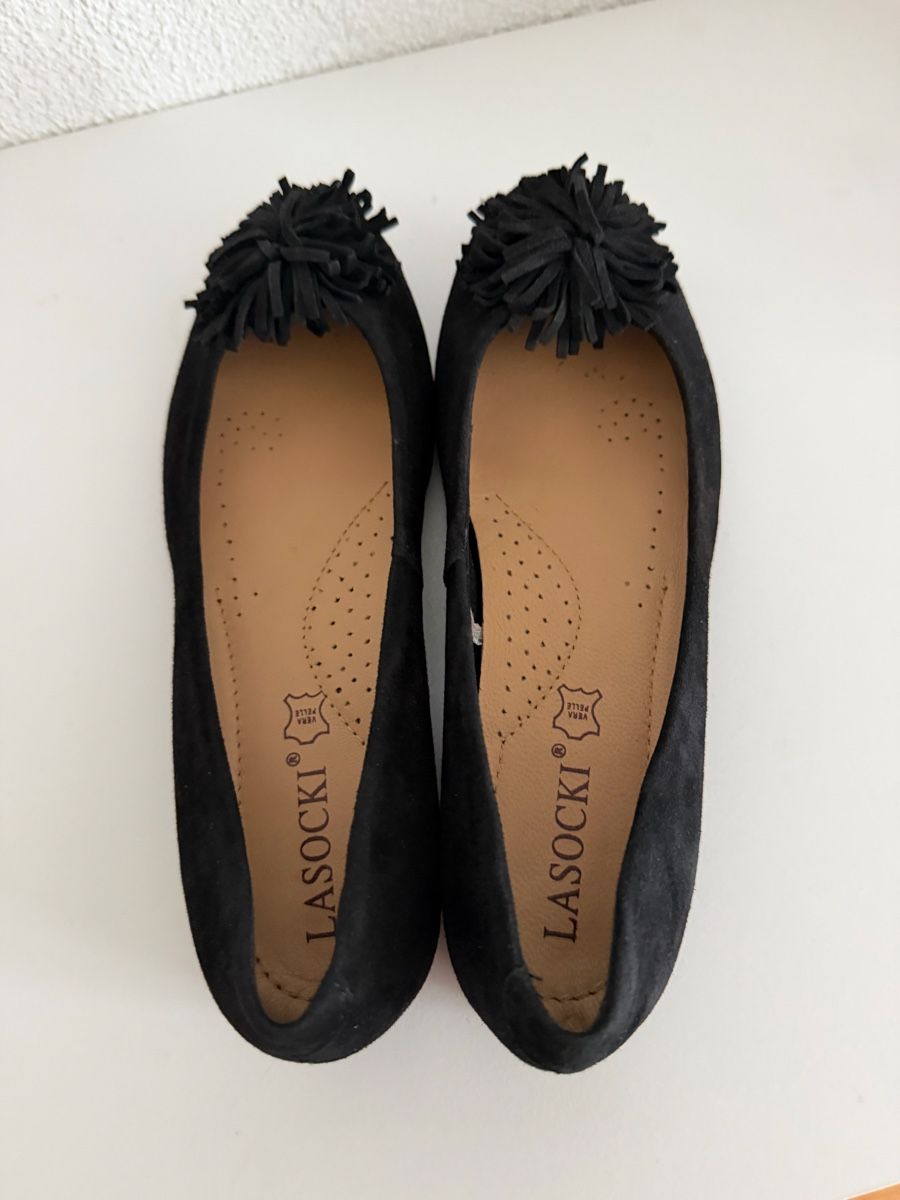 Chaussures femmes: Schwarze Ballerinas LASOCKI Grösse 38 mit Bommel – Neuf (Voir description) à Langnau am Albis par Schneeflocke92 4