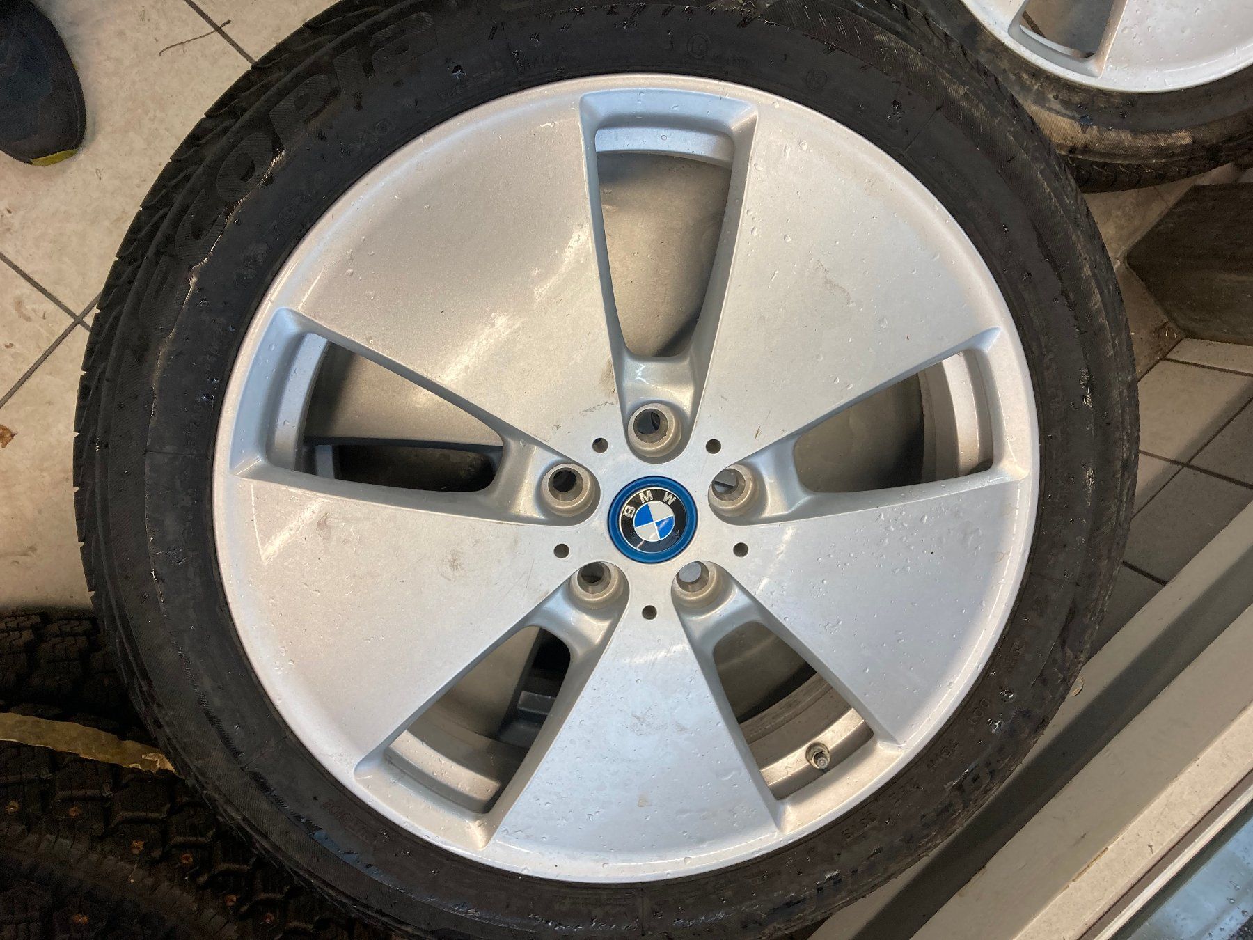 BMW Pneus & Kompletträder: BMW I3 Sommerräder 155/70R19 – Gebraucht aus Cham von WB2223 1