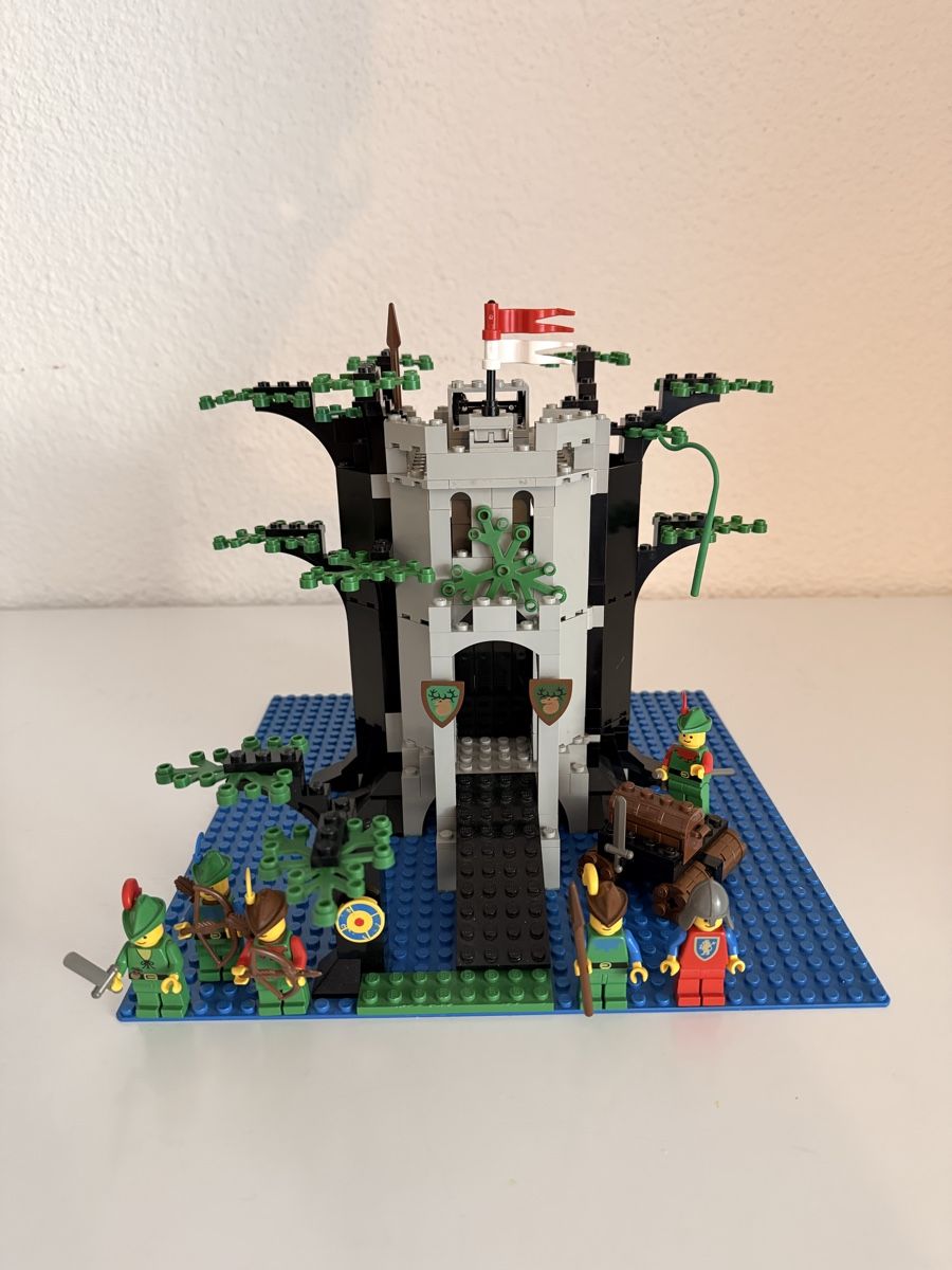 Lego Spielzeuge: LEGO 6077 Forestmen's River Fortress – Gebraucht aus Nidau von Wusaa