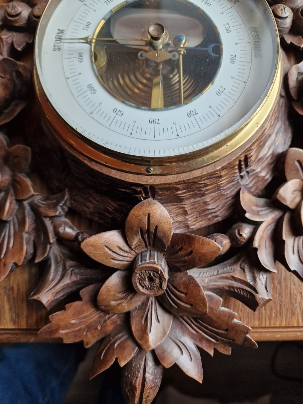 Sonstige antike Technik & Geräte: Barometer und Thermometer  -  antike Brienzer Schnitzerei – Gebraucht aus Röthenbach i. E. von Heureka5 2