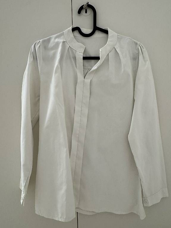 Camicette: Camicia bianca, taglia S – Usato da Chiasso venduto da D.erre