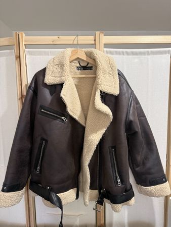 Zara Jacke braun mit Lammfelloptik Grösse L neuwertig