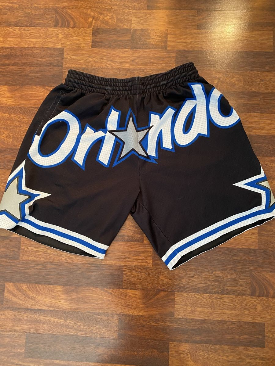 Pantalons: Shorts – D'occasion à Holderbank AG par leooo.sie