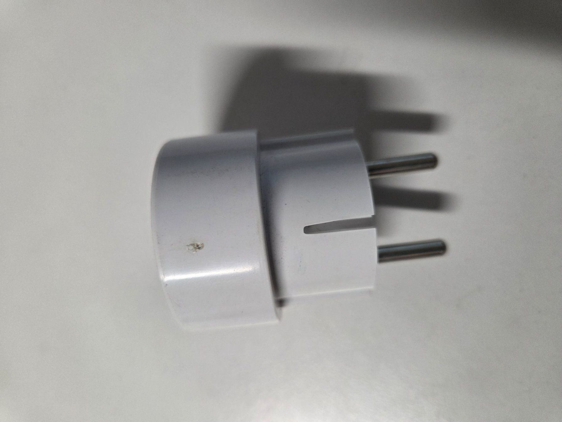 Laufwerke & Adapter: Reiseadapter EU – Gebraucht aus Zürich von Alibaba1234 2