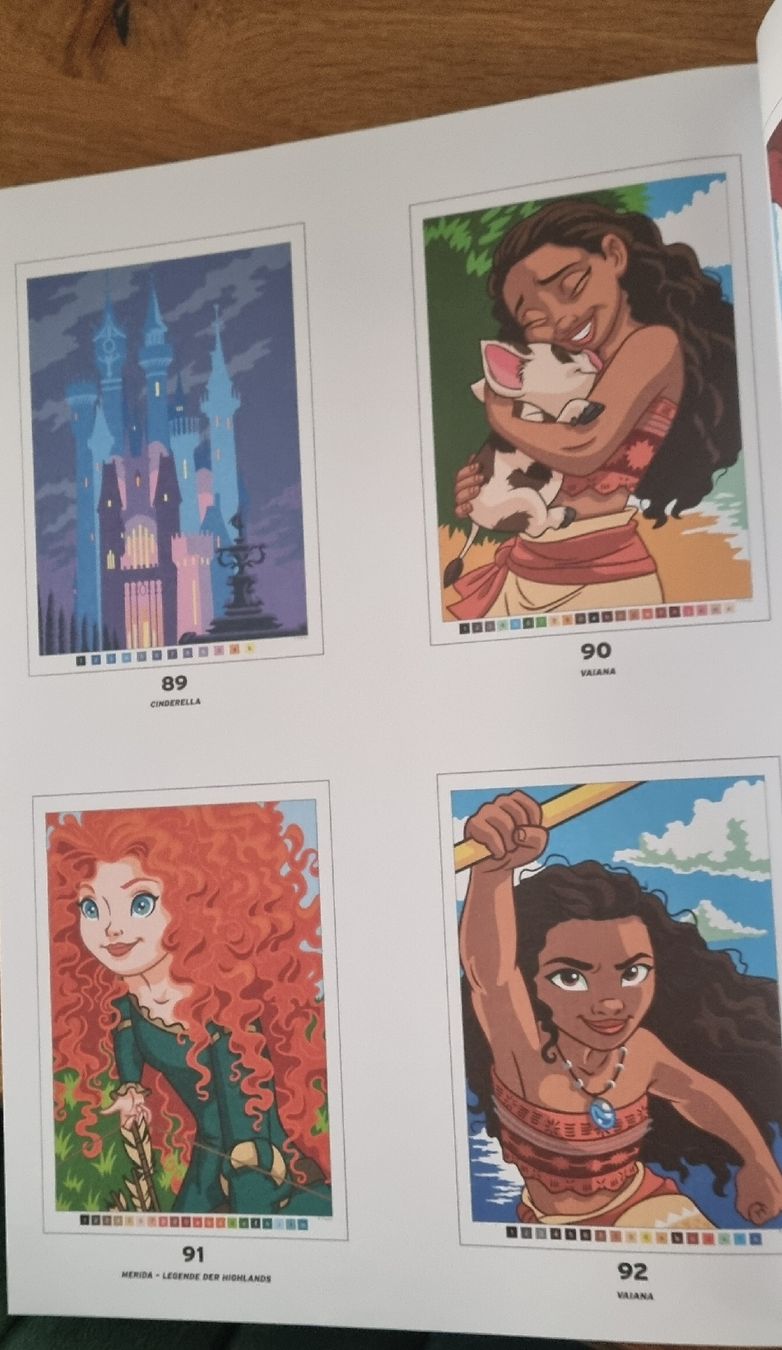 Livres: Ausmalbuch Disney – D'occasion à Niederurnen par Yaris_8091 2