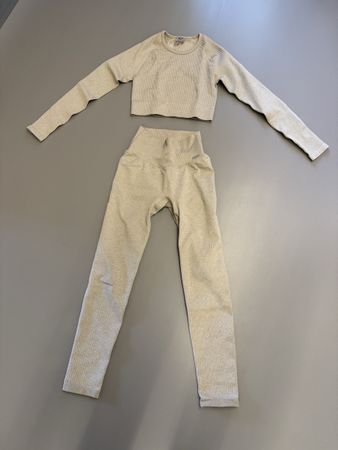 aim‘n Trainingsset beige Grösse XS neuwertig