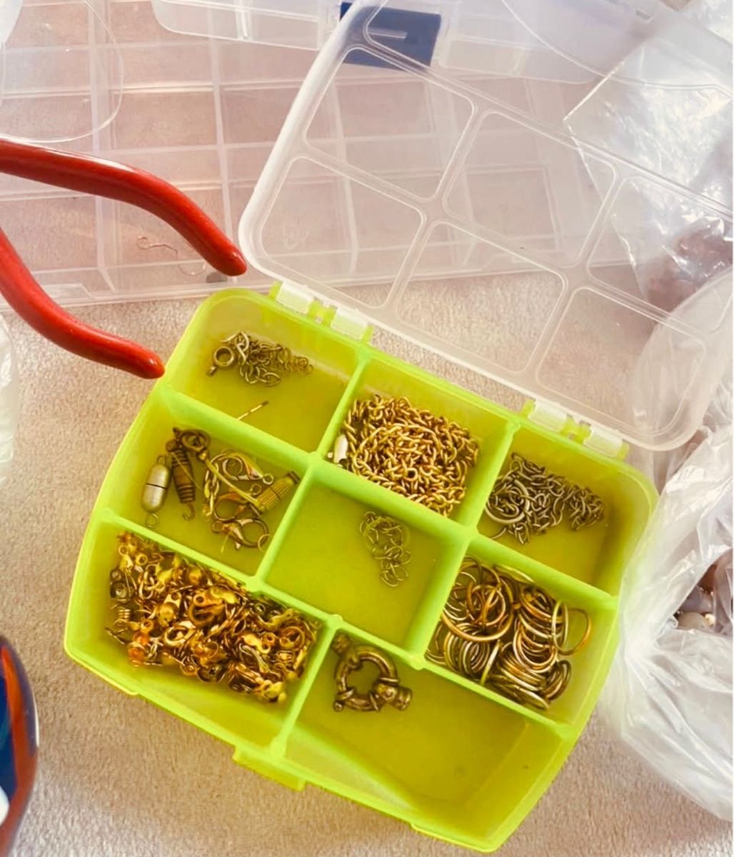Kit bricolage: Basteln: Mosaiksteine, Perlen, Schmuckteile, Makramee Set – Nuovo (secondo la descrizione) da Liestal venduto da esr_9y9c 1