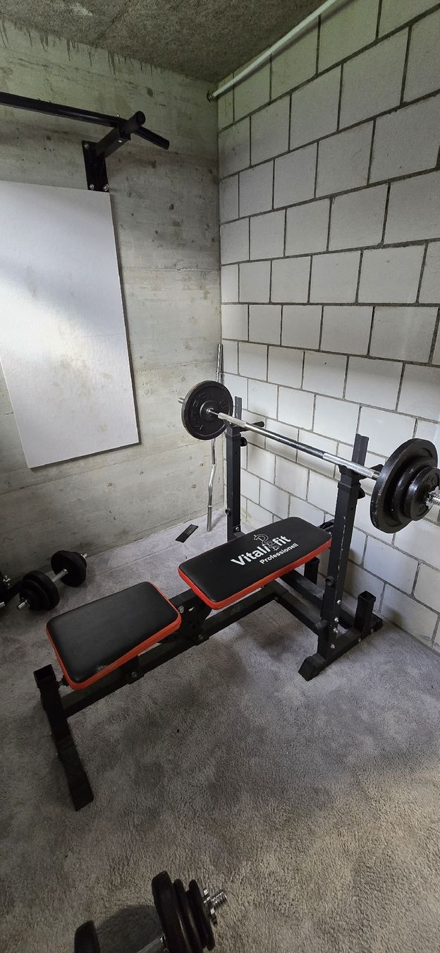 Panchine: Vitalfit Professional Weight Bench  – Usato da Oberbuchsiten venduto da Kesho1991