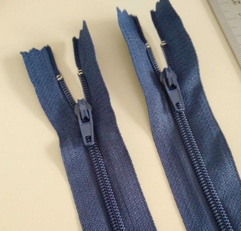 Tessuti: 2 x Reissverschluss 25 cm – Nuovo (secondo la descrizione) da Basel venduto da Palmenland 1