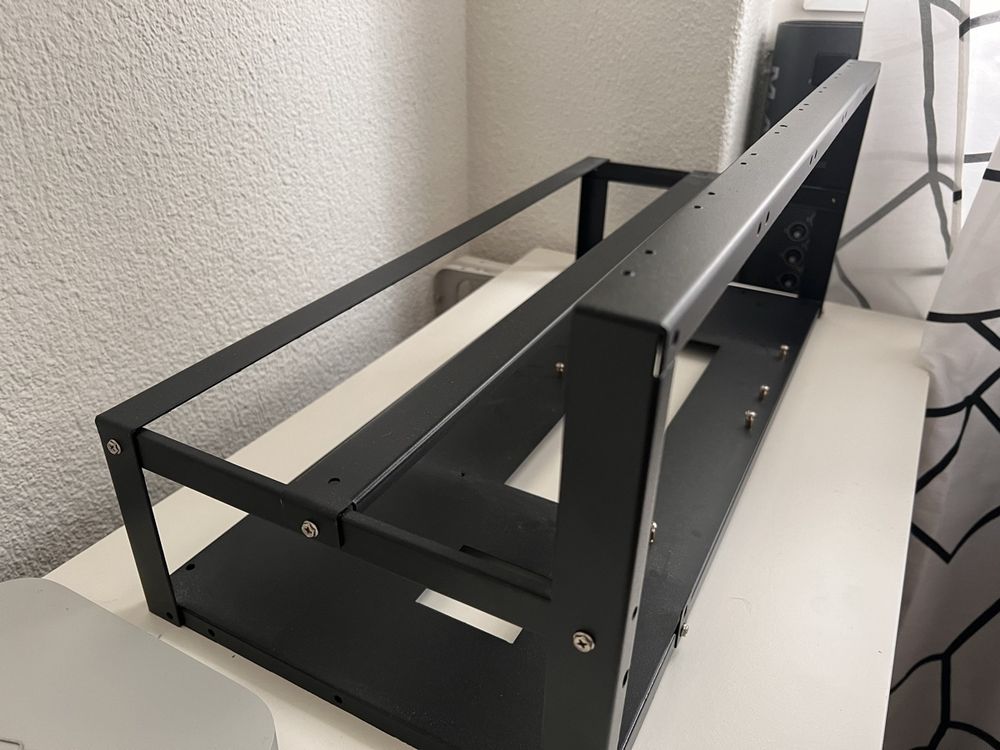 Rig Frame für 8 gpu (Gebraucht) in Wilen bei Wollerau für CHF 2 – nur ...
