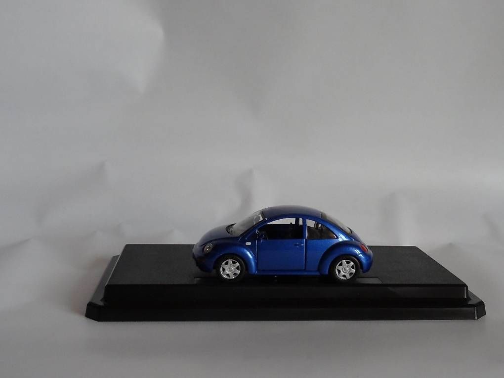 Modellini d'auto: Modellautos (4 Stück) 1:37-1:43 (gebraucht) – Usato da Hombrechtikon venduto da Fbaettig 3