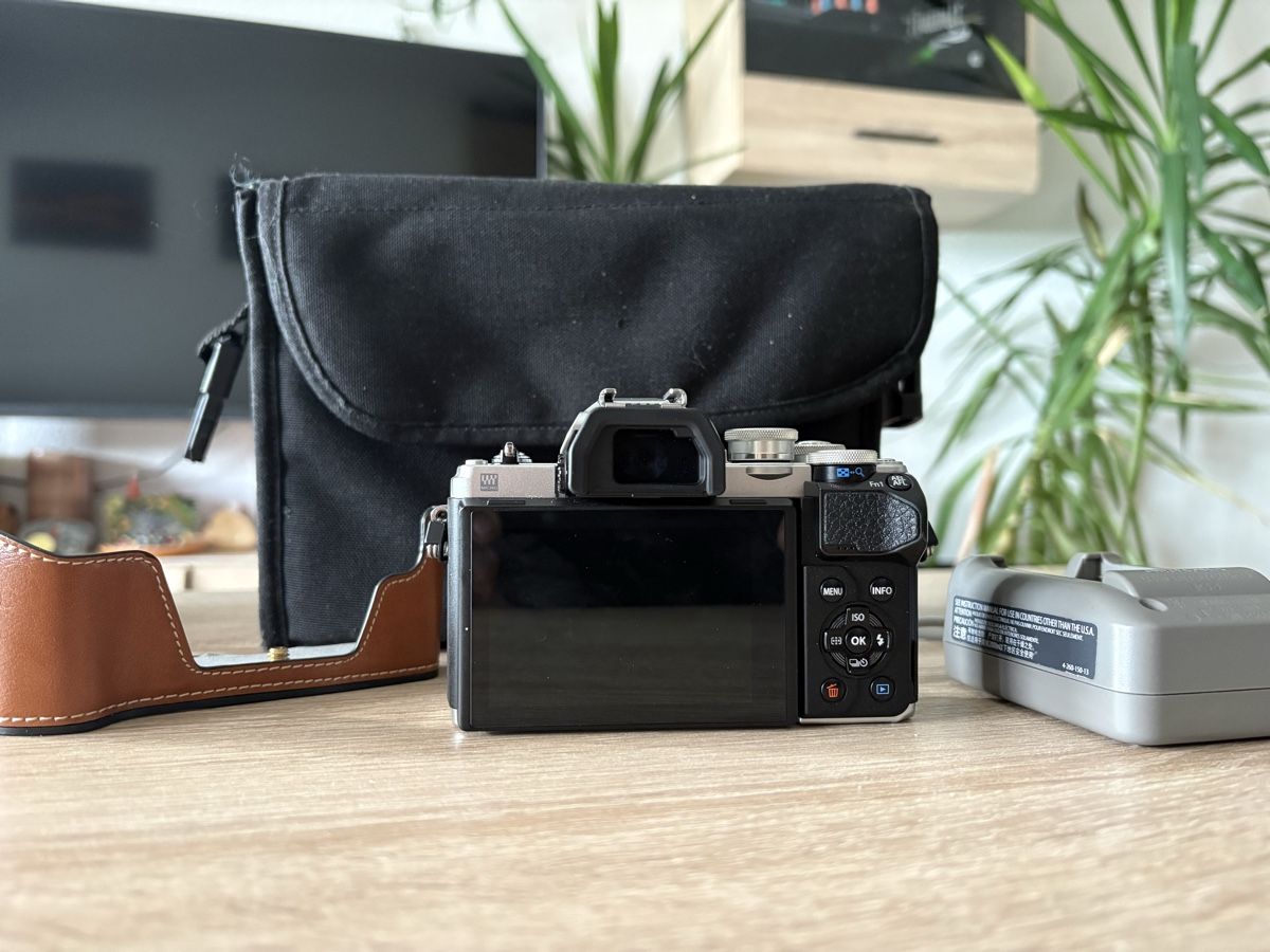 Olympus Kamera: olympus om-d e-m10 mark iii silber – Gebraucht aus Haag (Rheintal) von sniebes 1