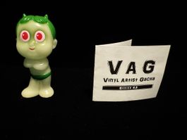 VAG VINYL ARTIST GACHA HAPY (GREEN GID) – SERIES 42