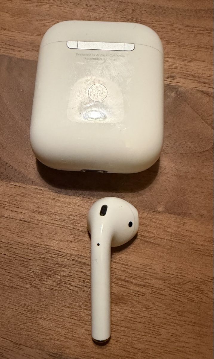 Apple Cuffie: Apple AirPods 2nd Generation – Usato da Thalwil venduto da onurco 1